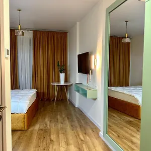 White Sails Residential באטומי