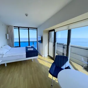 Orbi Dreamy Sea Views شقة